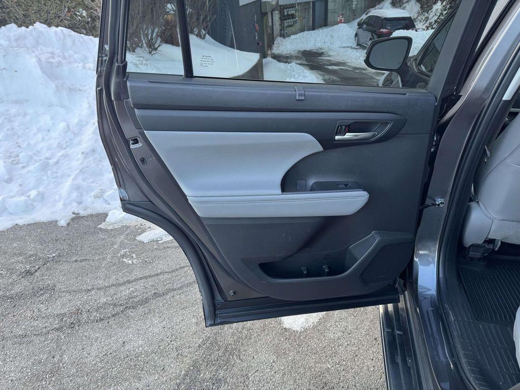 used 2024 Toyota Highlander car, priced at $38,988