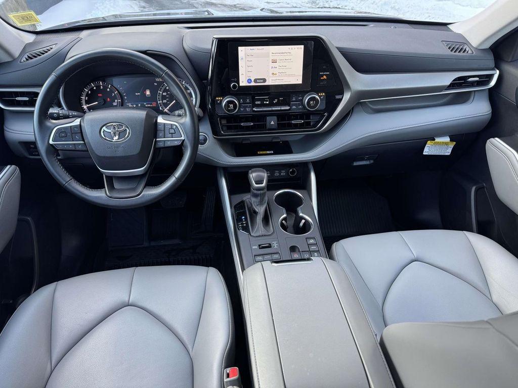 used 2024 Toyota Highlander car, priced at $38,988