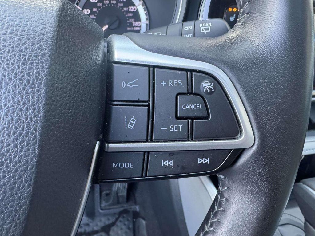 used 2024 Toyota Highlander car, priced at $38,988