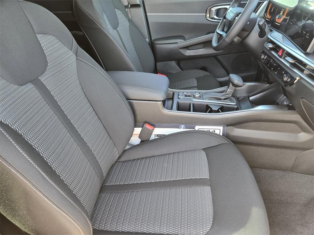 new 2026 Kia Sorento car, priced at $30,544