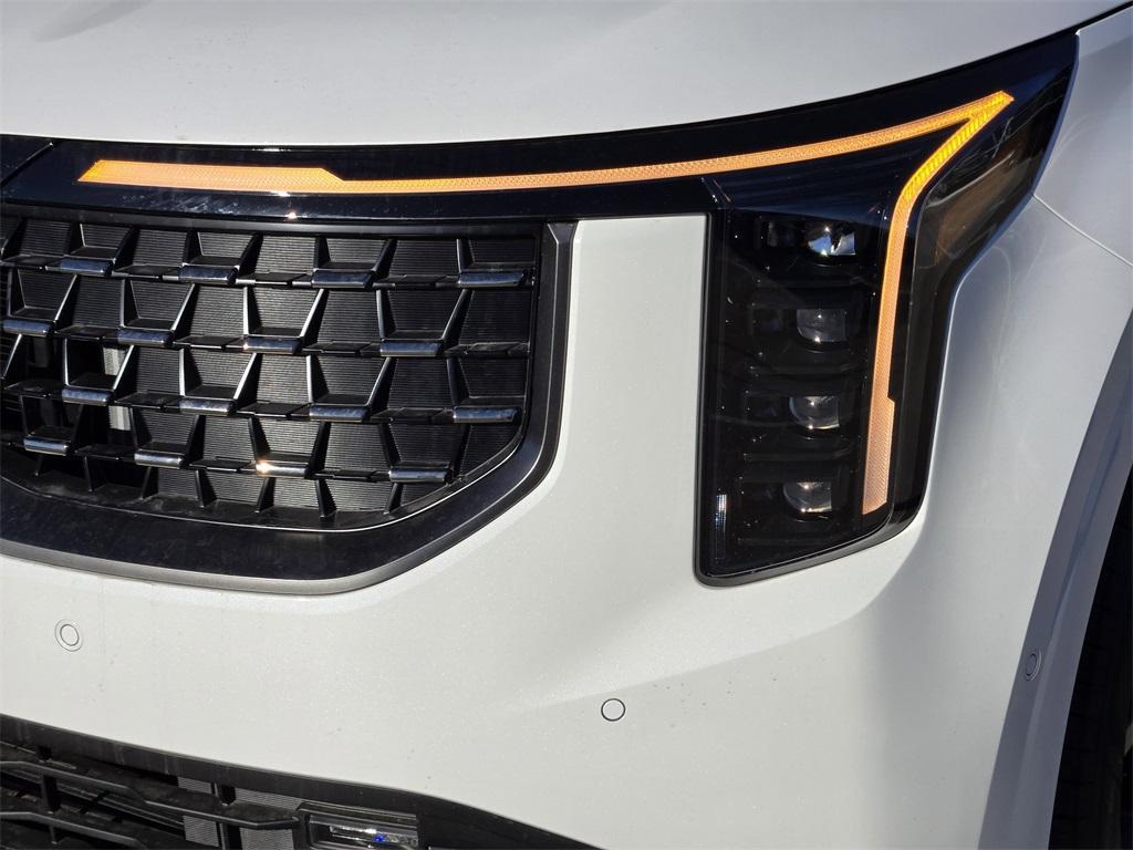 new 2026 Kia Carnival Hybrid car, priced at $53,275