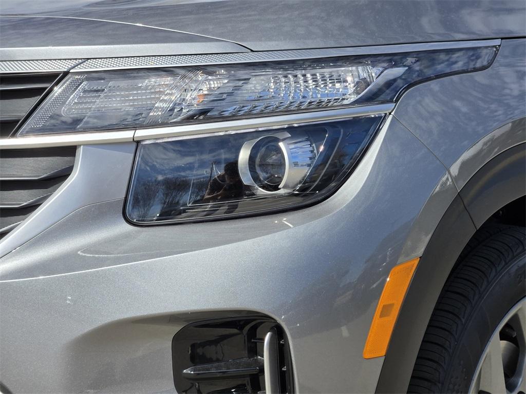 new 2026 Kia Seltos car, priced at $24,475