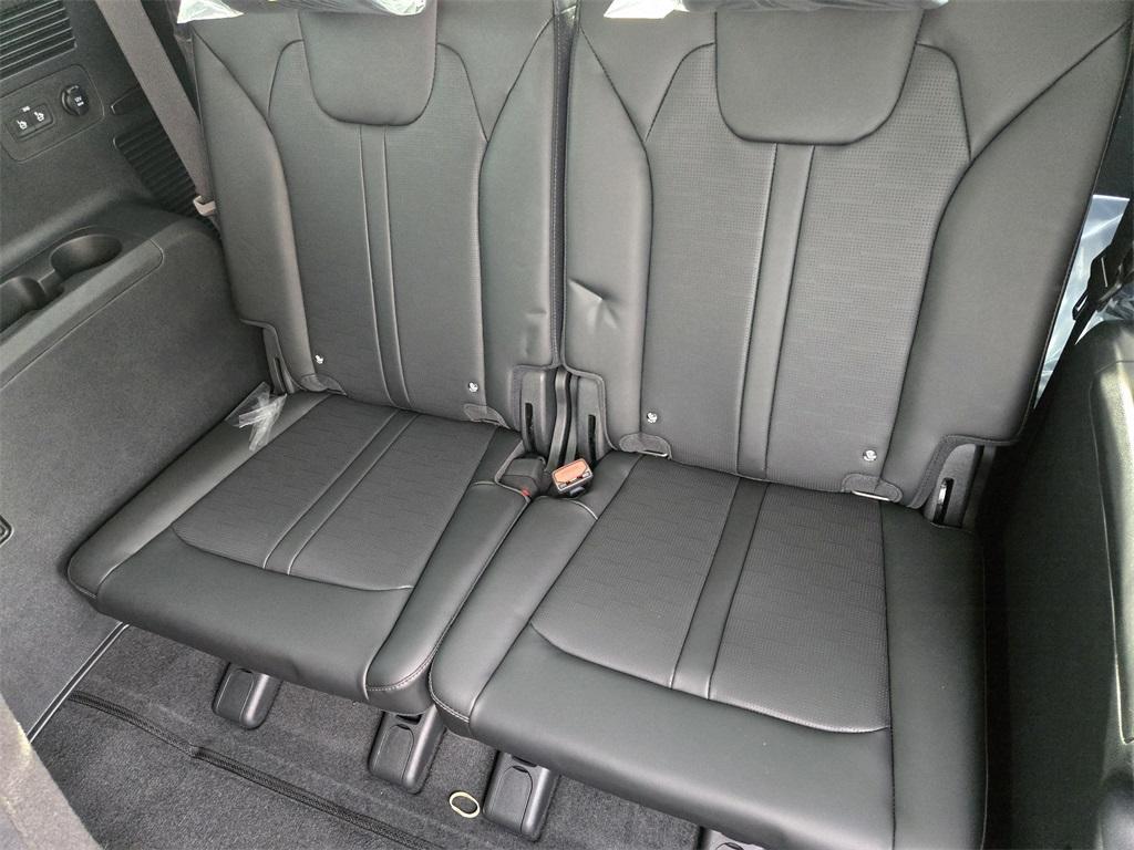 new 2026 Kia Sorento car, priced at $38,436