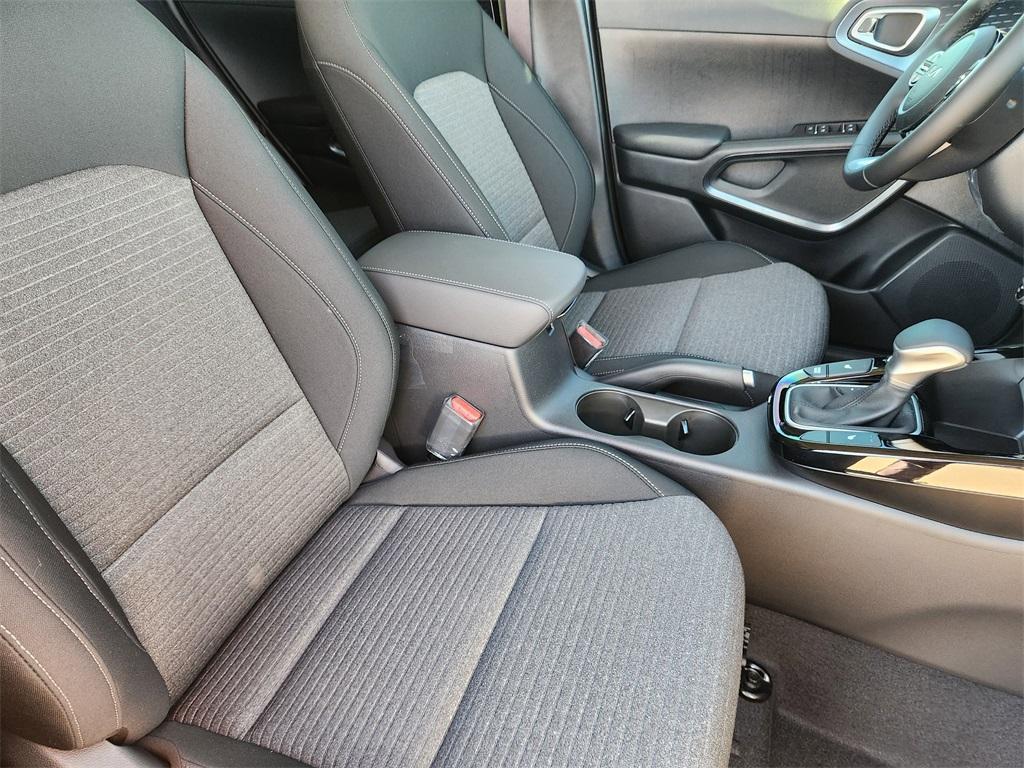 new 2025 Kia Soul car, priced at $22,988
