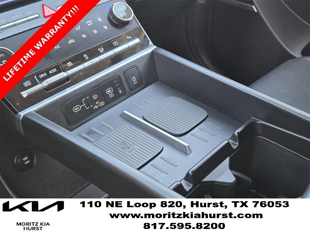 used 2025 Hyundai Santa Fe car, priced at $38,000