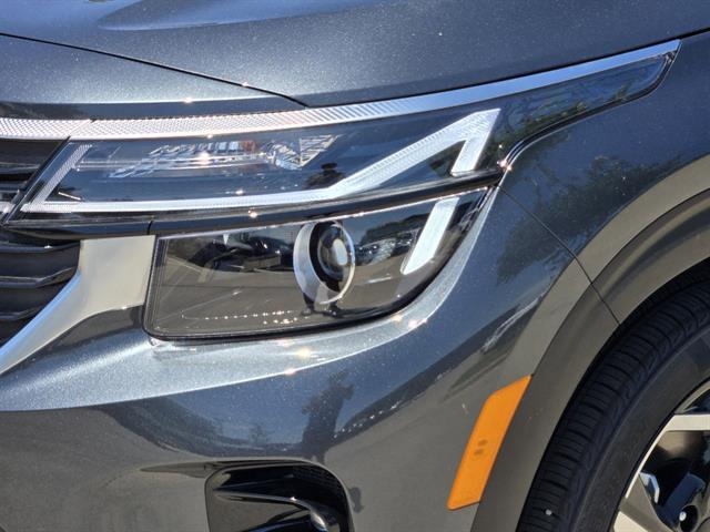 new 2026 Kia Seltos car, priced at $26,085