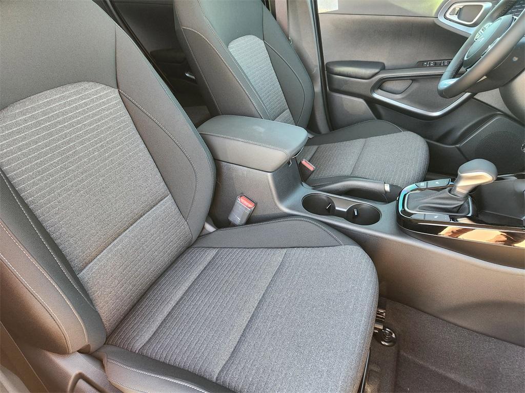 new 2025 Kia Soul car, priced at $22,988