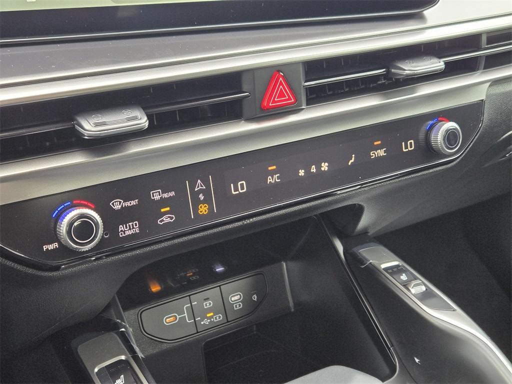 new 2026 Kia Sorento car, priced at $39,391