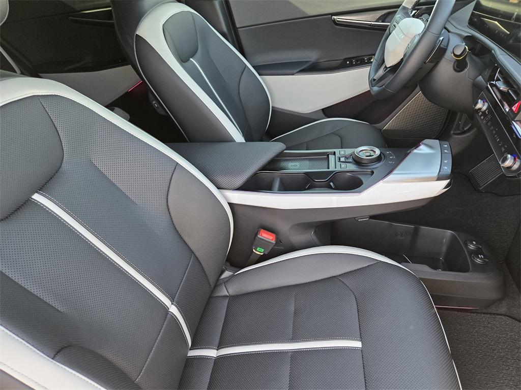 new 2025 Kia EV6 car, priced at $43,290
