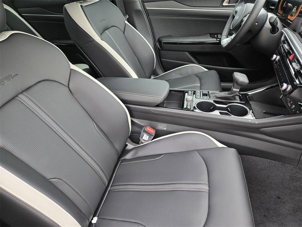 new 2026 Kia K5 car, priced at $30,941