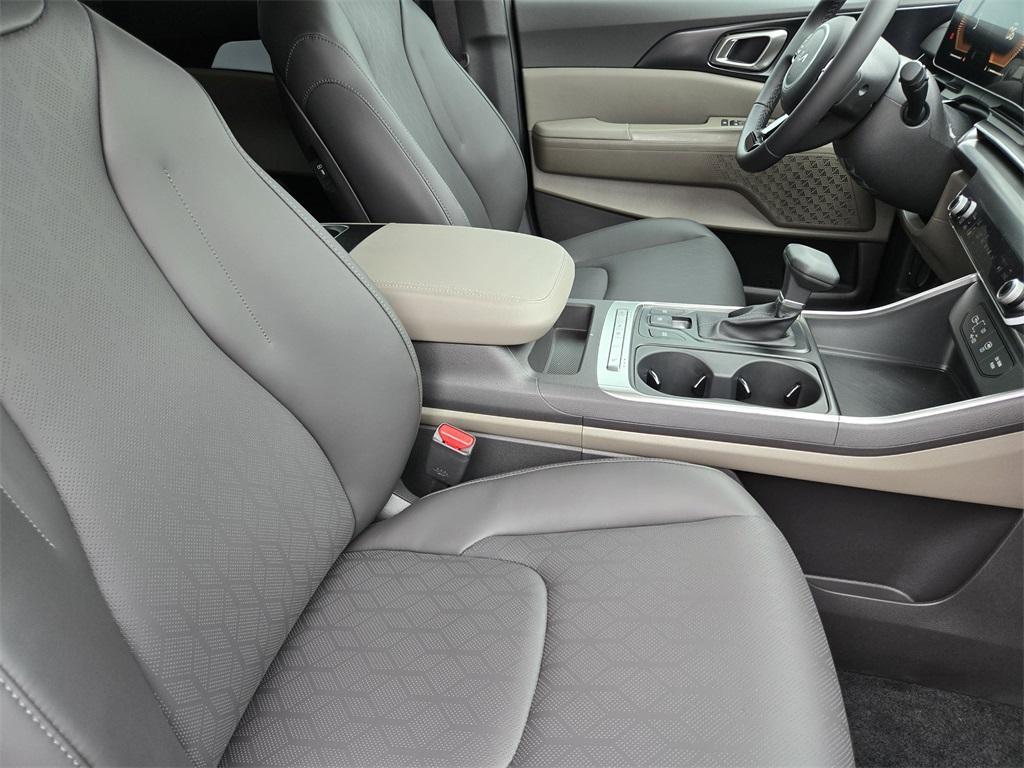 new 2026 Kia Carnival car, priced at $39,528