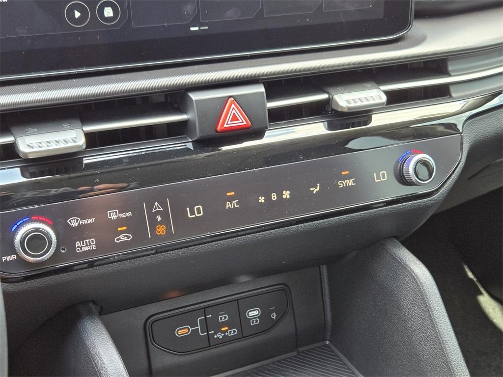 new 2026 Kia Sportage car, priced at $34,061