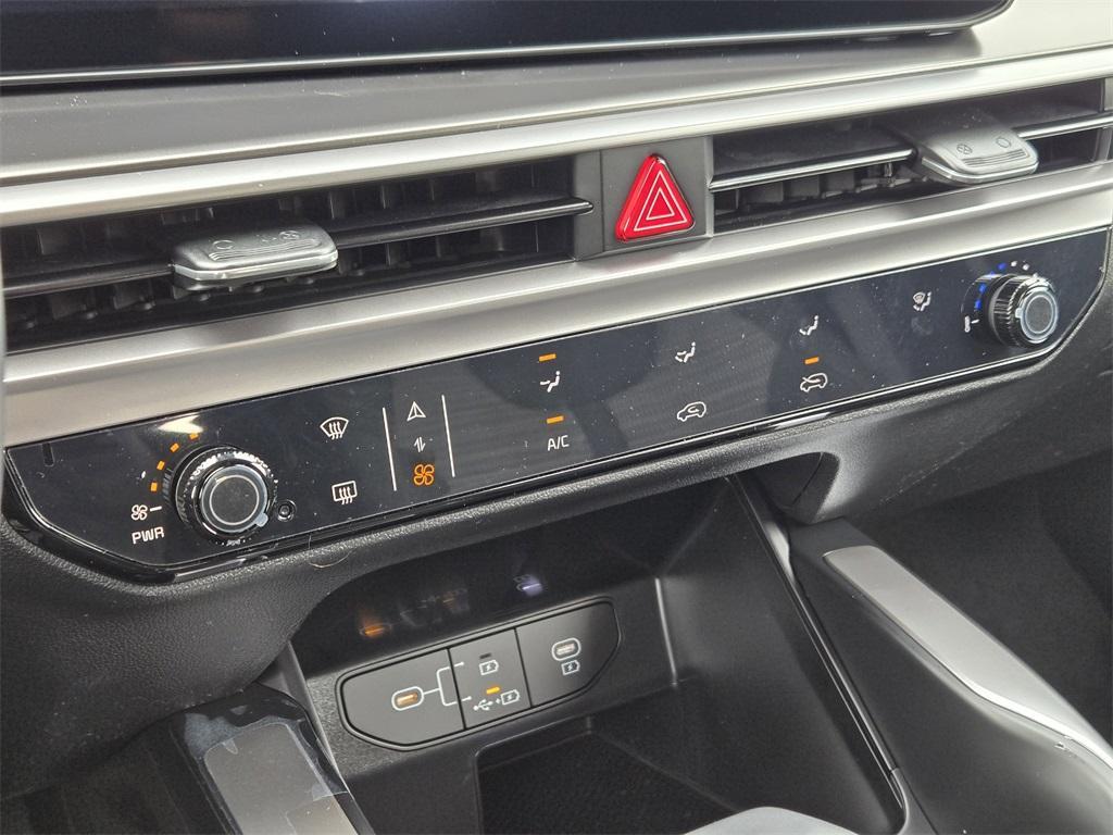 new 2026 Kia Sorento car, priced at $30,640