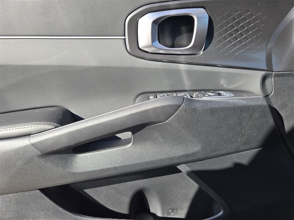 new 2026 Kia Sorento car, priced at $31,115