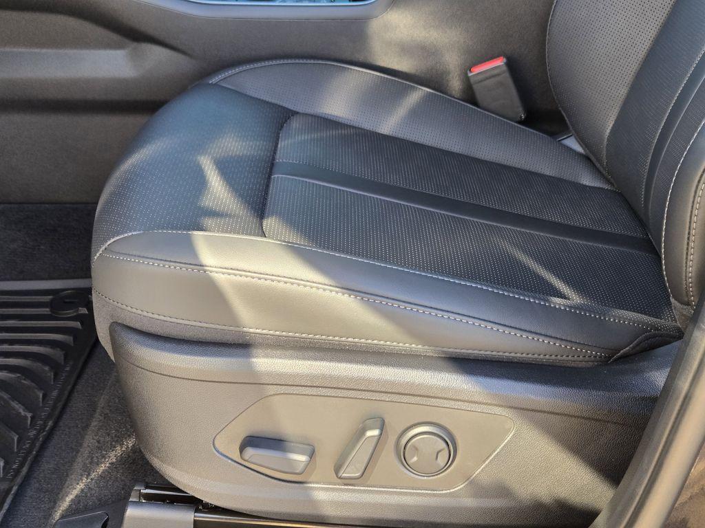 new 2026 Kia Sorento car, priced at $36,650
