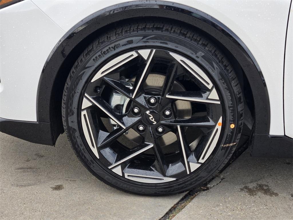 new 2025 Kia K4 car, priced at $27,621