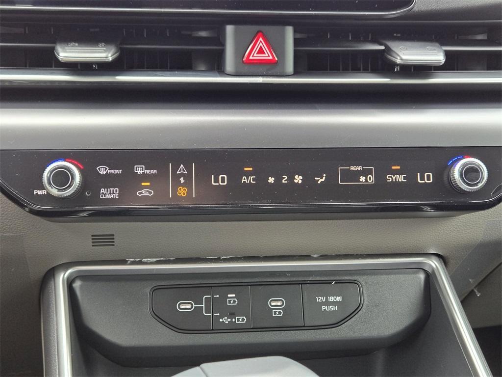 new 2026 Kia Carnival car, priced at $39,053