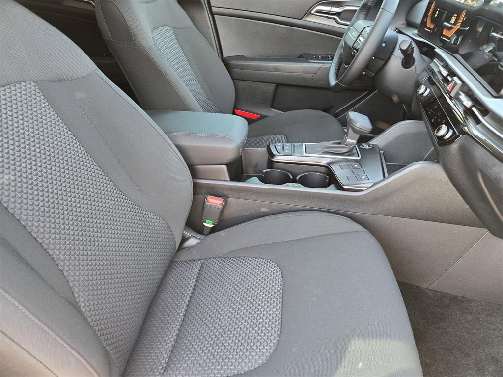 new 2026 Kia Sportage car, priced at $30,898