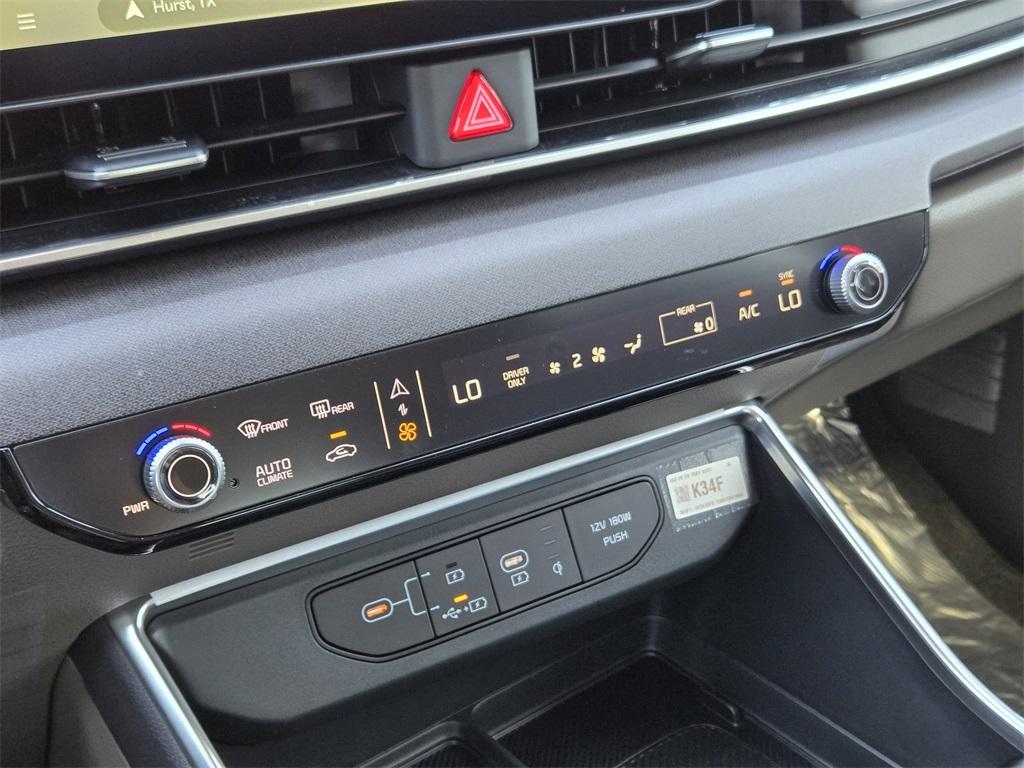 new 2026 Kia Carnival Hybrid car, priced at $44,035