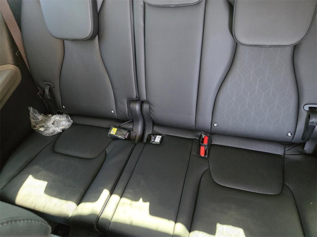 new 2026 Kia Carnival Hybrid car, priced at $44,035