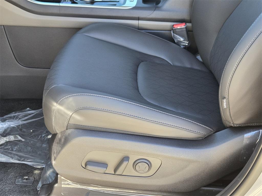 new 2026 Kia Carnival Hybrid car, priced at $44,035