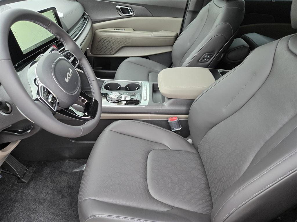 new 2026 Kia Carnival Hybrid car, priced at $43,738