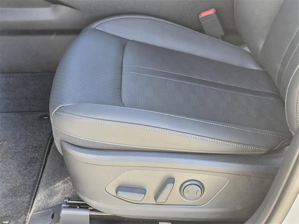 new 2026 Kia Sorento car, priced at $40,619