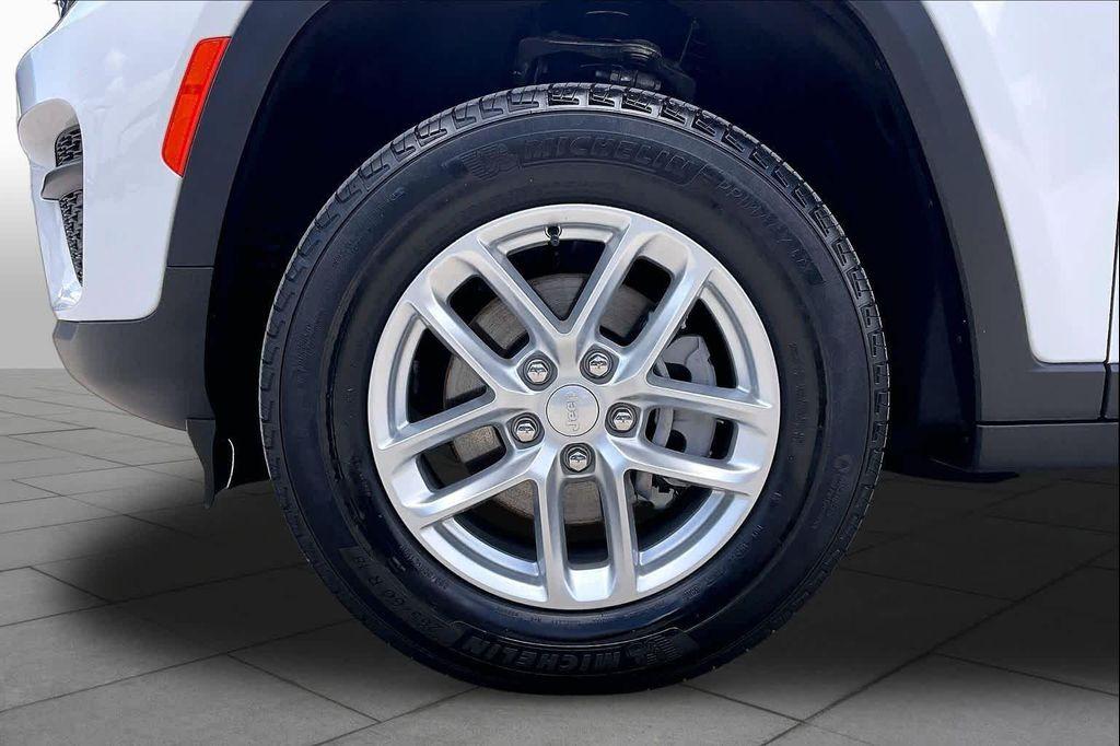 used 2025 Jeep Grand Cherokee car, priced at $36,216