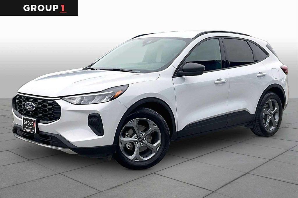 used 2025 Ford Escape car, priced at $21,619