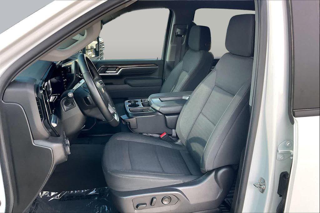 used 2025 Chevrolet Silverado 2500 car, priced at $53,719