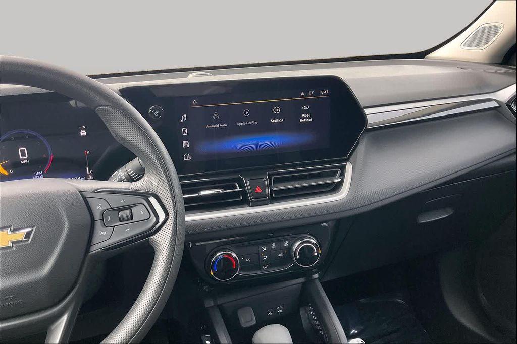 used 2025 Chevrolet TrailBlazer car, priced at $21,719