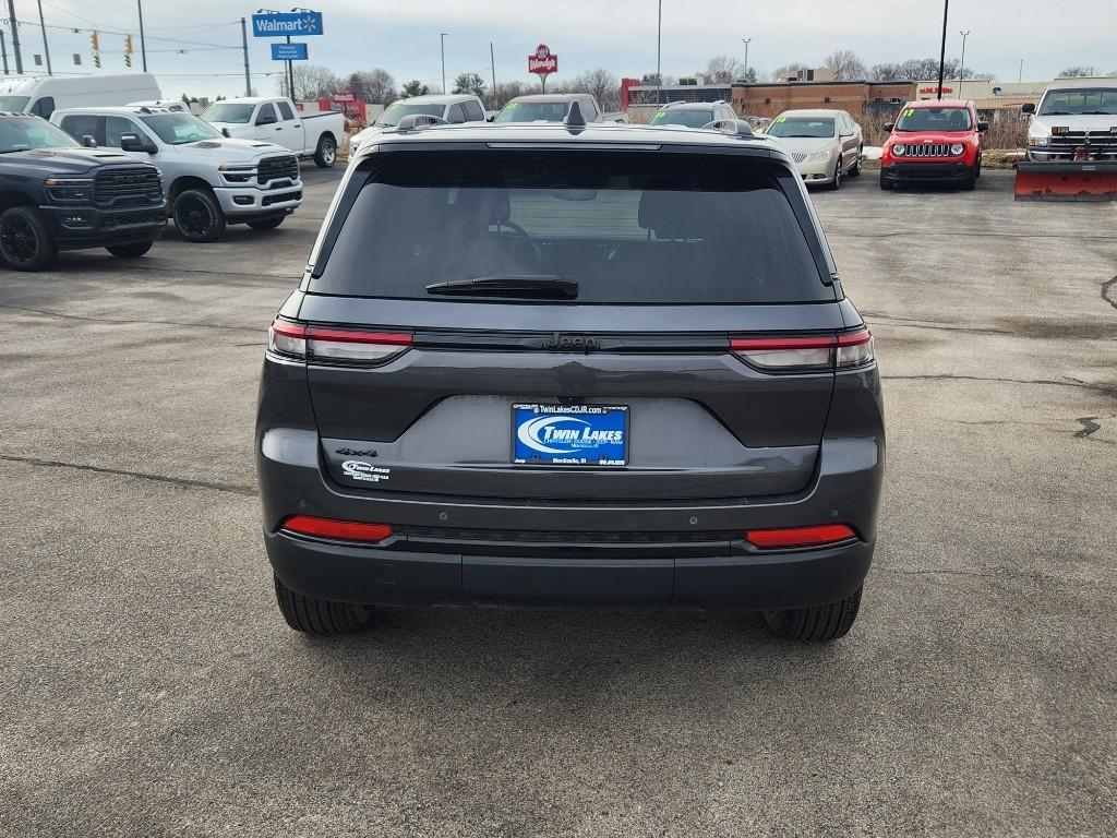 used 2024 Jeep Grand Cherokee car, priced at $33,064