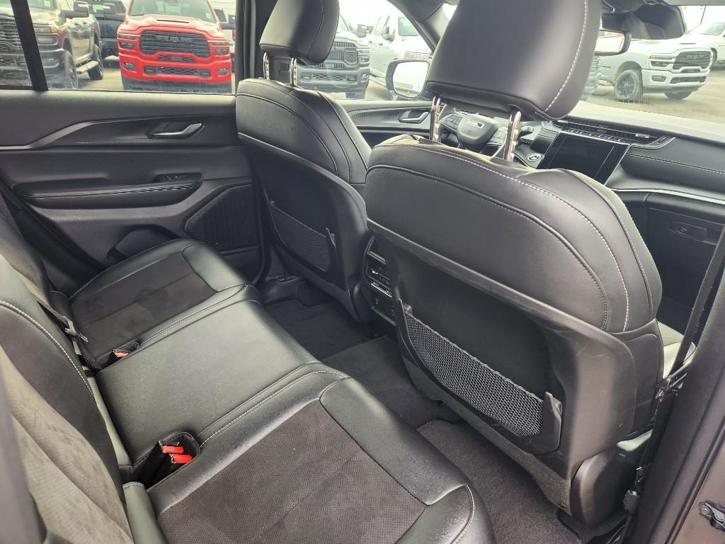 used 2024 Jeep Grand Cherokee car, priced at $33,064