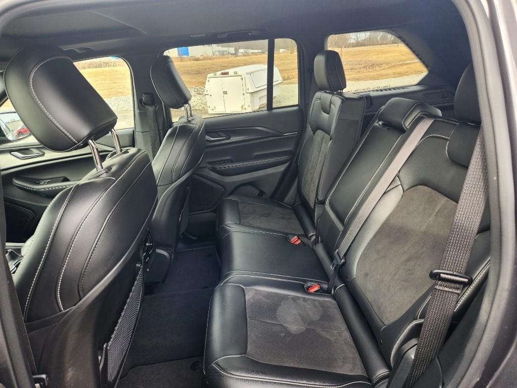 used 2024 Jeep Grand Cherokee car, priced at $33,064