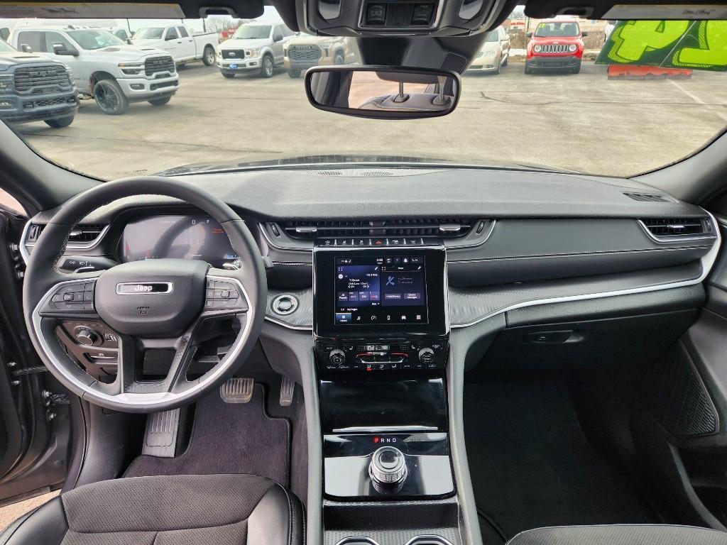 used 2024 Jeep Grand Cherokee car, priced at $33,064