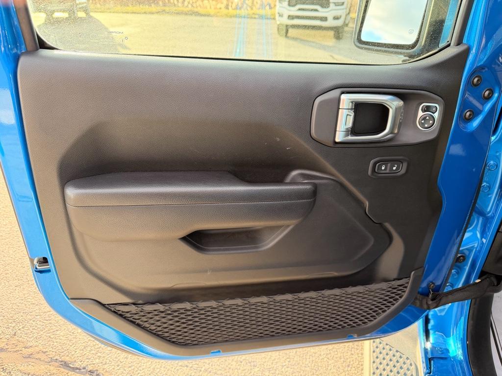 used 2024 Jeep Gladiator car, priced at $35,520