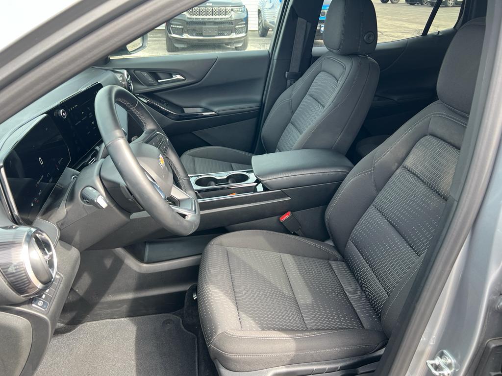 used 2025 Chevrolet Equinox car, priced at $26,288