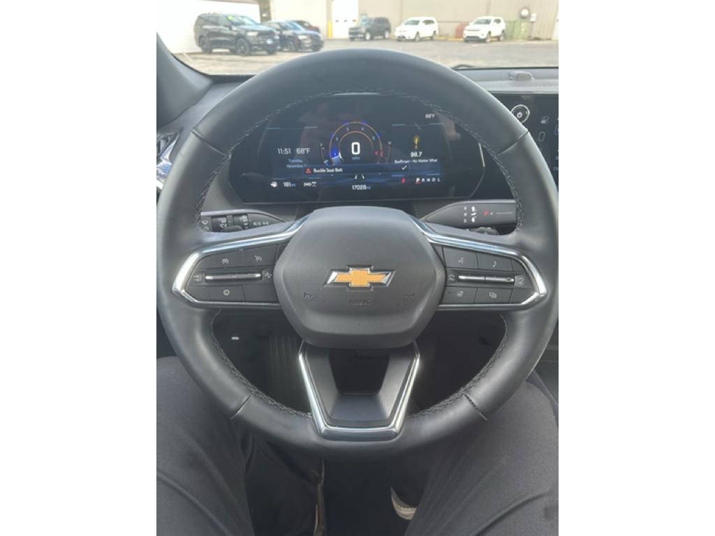 used 2025 Chevrolet Equinox car, priced at $28,074