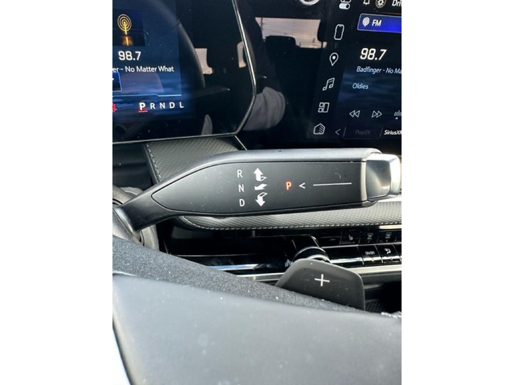 used 2025 Chevrolet Equinox car, priced at $28,074