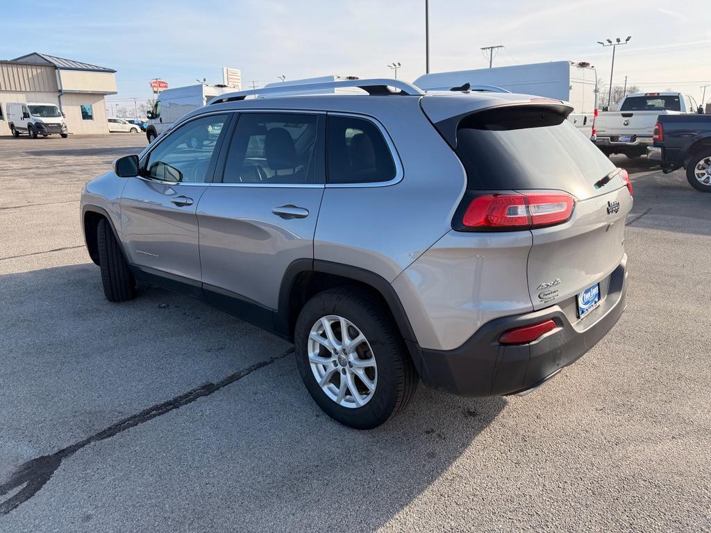 used 2015 Jeep Cherokee car, priced at $5,389