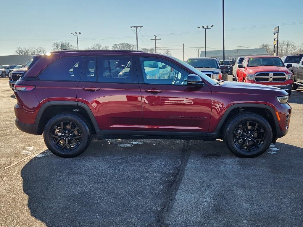 used 2024 Jeep Grand Cherokee car, priced at $36,432