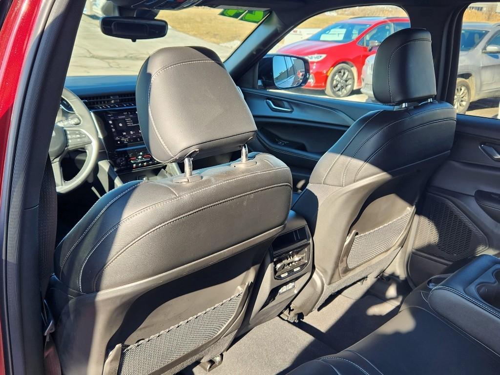 used 2024 Jeep Grand Cherokee car, priced at $36,432