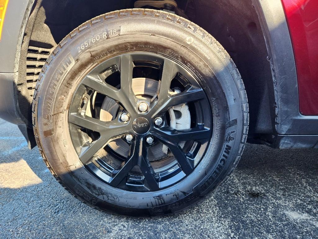 used 2024 Jeep Grand Cherokee car, priced at $36,432