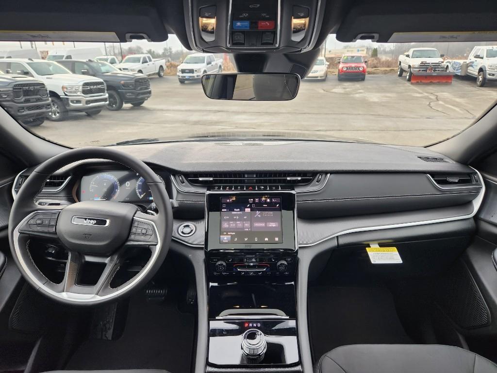 new 2026 Jeep Grand Cherokee car, priced at $45,080