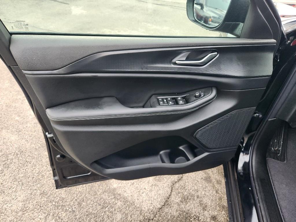 new 2026 Jeep Grand Cherokee car, priced at $45,080