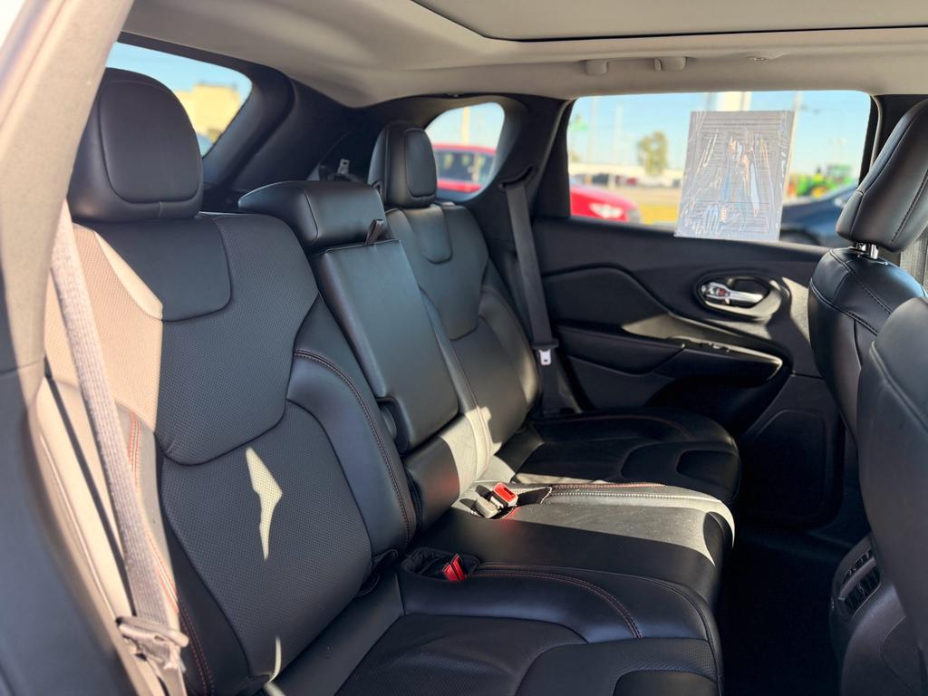 used 2022 Jeep Cherokee car, priced at $23,408