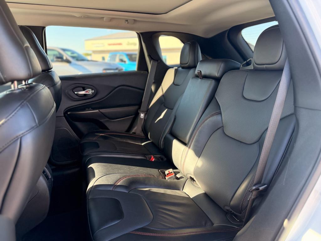 used 2022 Jeep Cherokee car, priced at $23,408