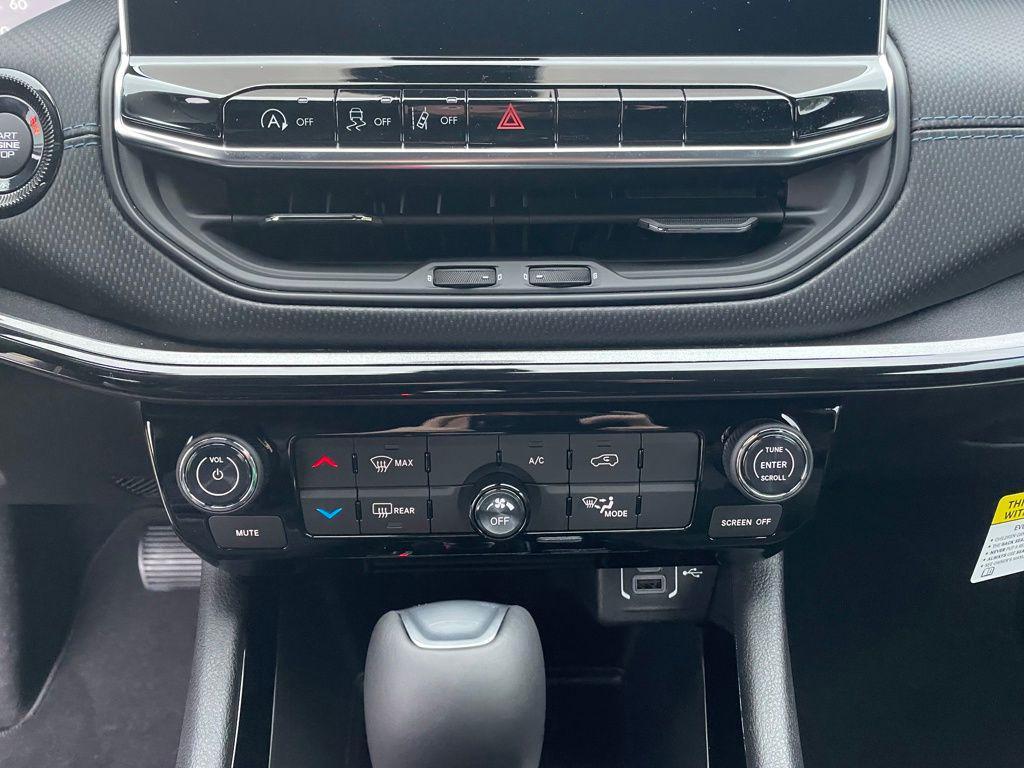 new 2026 Jeep Compass car, priced at $27,425