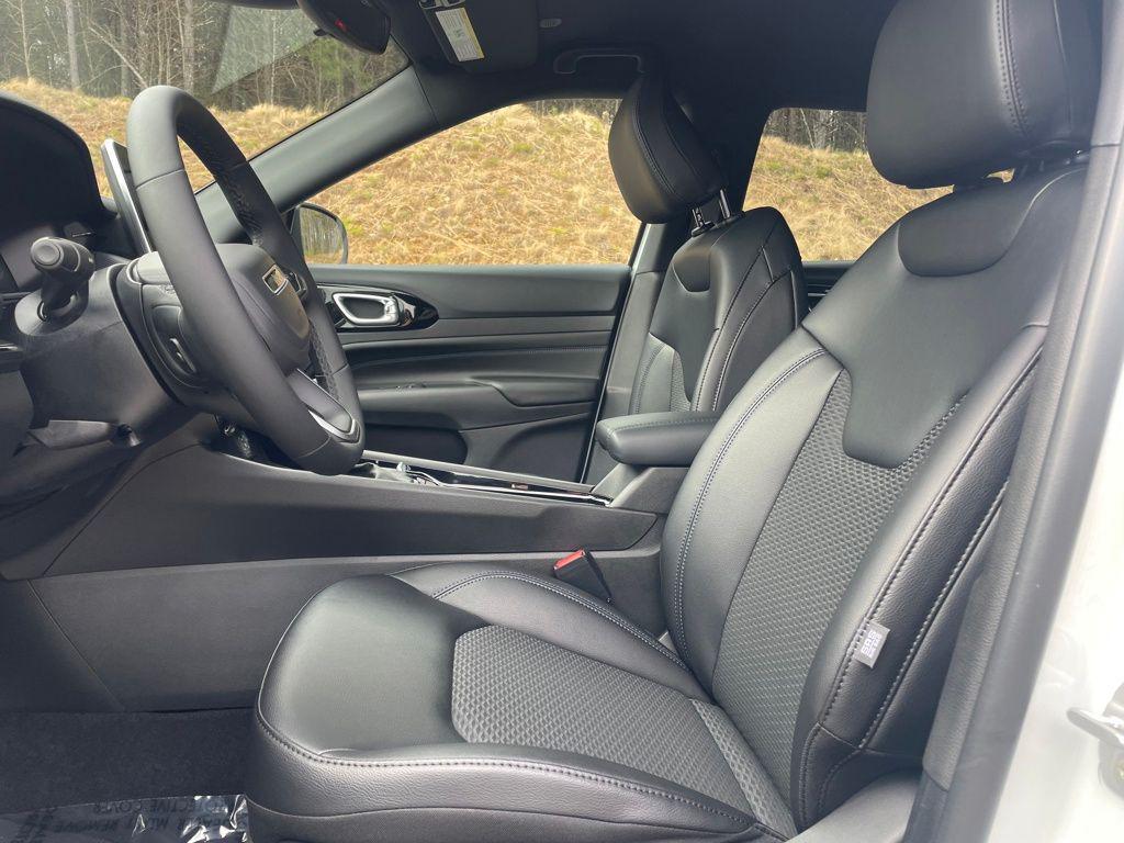 new 2026 Jeep Compass car, priced at $28,395