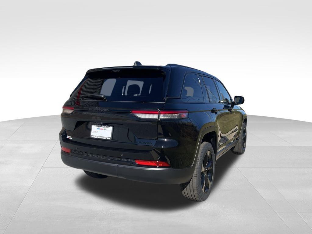 new 2025 Jeep Grand Cherokee car, priced at $45,702